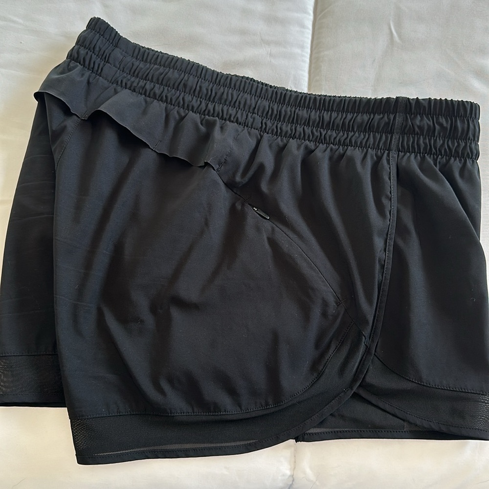 Athleta Mesh Racer Run Short 4” - Picture 3 of 3